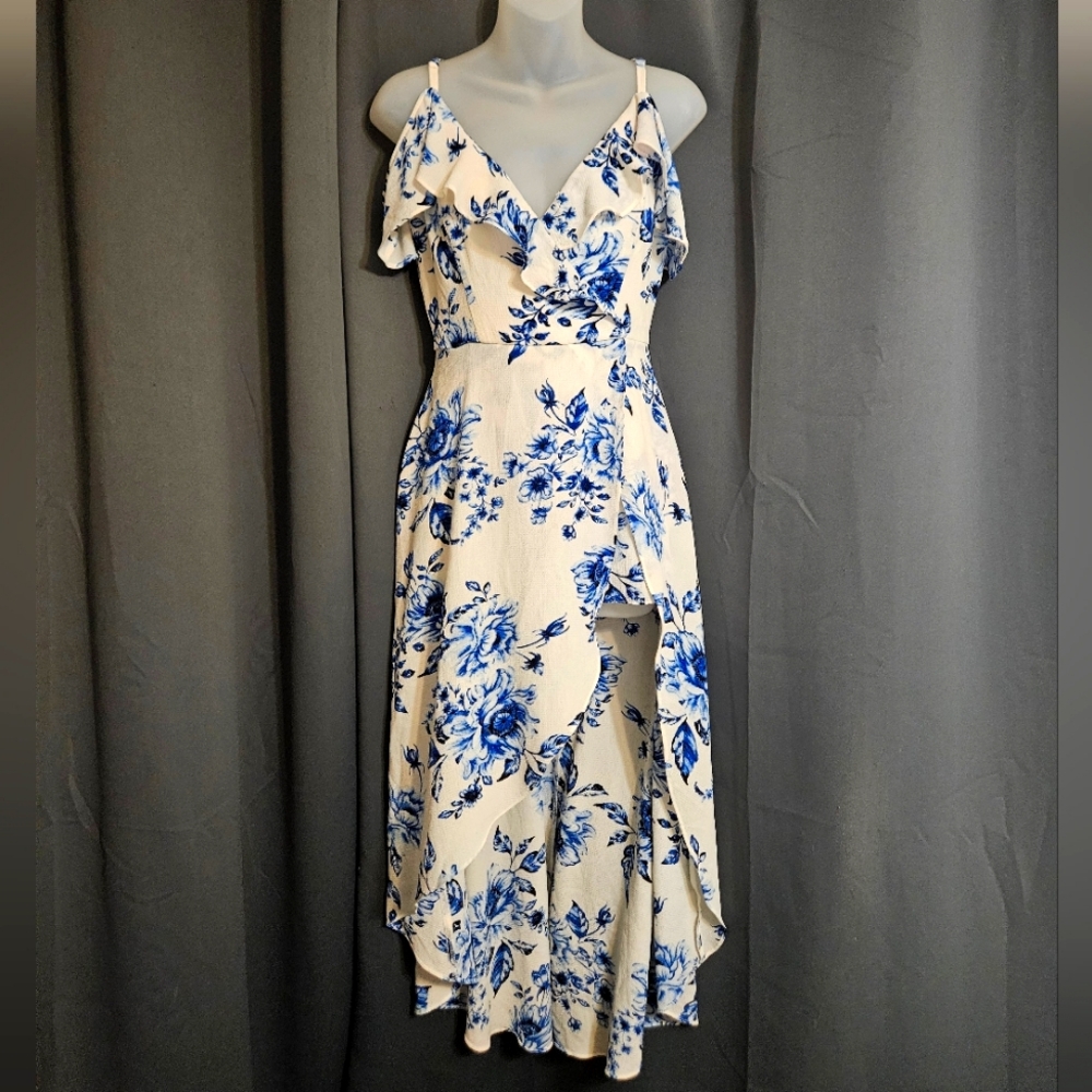 Juniors Sz 3 White/Blue Floral High/Low Shorts Romper